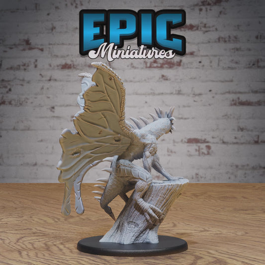 4753 - Epic Miniatures: Old Fables Fairy Dragon on Stump